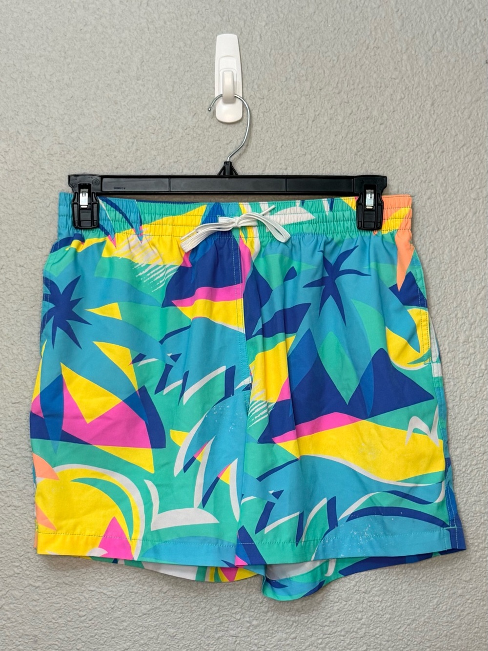 Chubbies | The Wave Dashers Swim Trunks | Size Large 5.5” Inseam